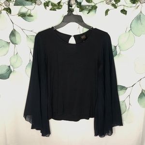 W5 Keyhole Back Detail Top with Sheer Flutter Sleeves Size Small